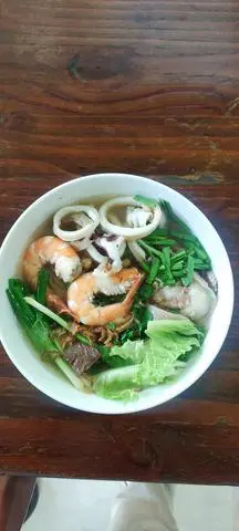 Hình ảnh Hủ tiếu thập cẩm tôm mực
