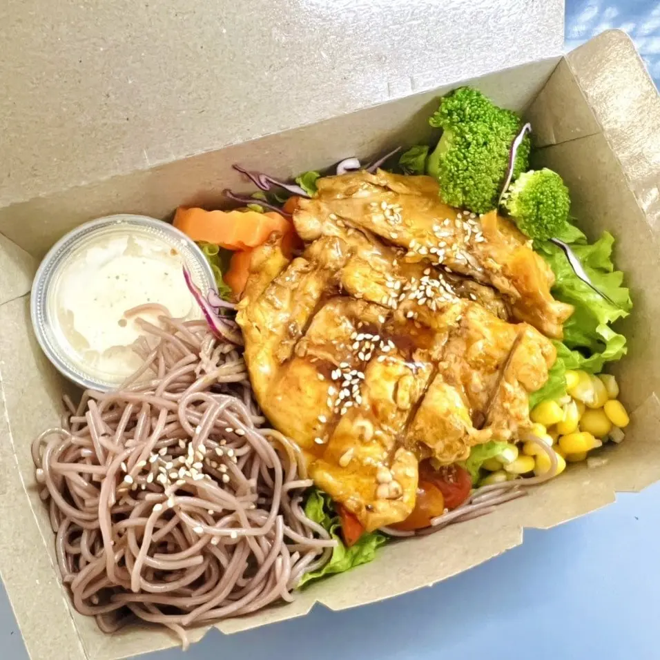 Hình ảnh Bún gạo lứt - ức gà nướng sốt Teriyaki