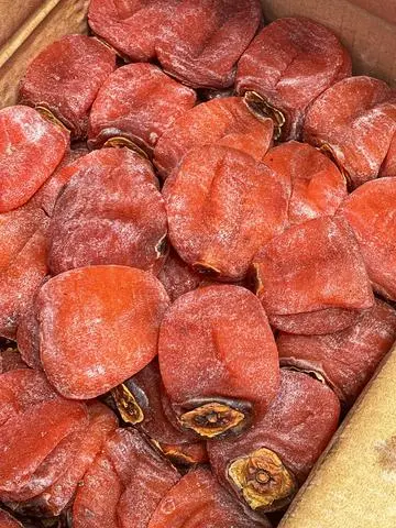 Hình ảnh Hồng treo gió (500g)