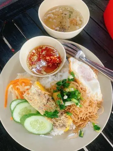 Hình ảnh Cơm chả trứng ốp la
