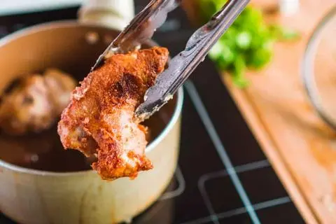 Hình ảnh Giò heo, đuôi heo, dồi sụn xốt chua cay