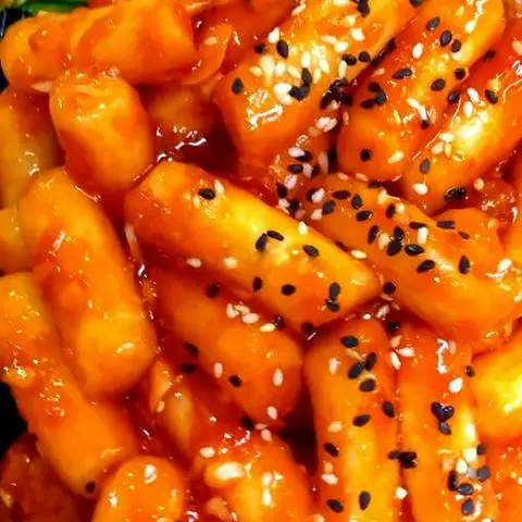 Hình ảnh Tokbokki sốt mật ong
