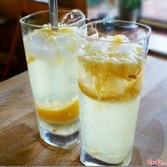 Hình ảnh Nước Dừa Tươi Bến Tre + Chanh Muối/ Ly Lớn