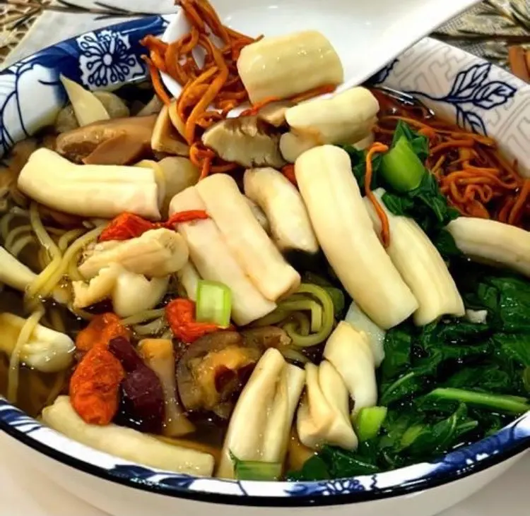 Hình ảnh Tuỷ Bò Hầm Nhân Sâm