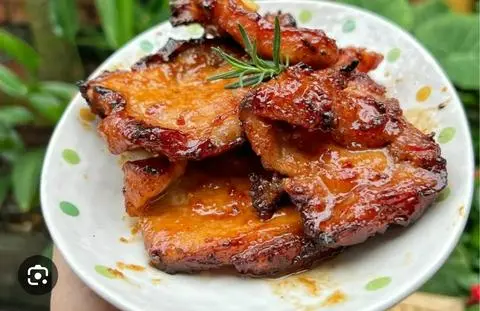 Hình ảnh Cơm sườn cốt lết nướng phô mai cay 