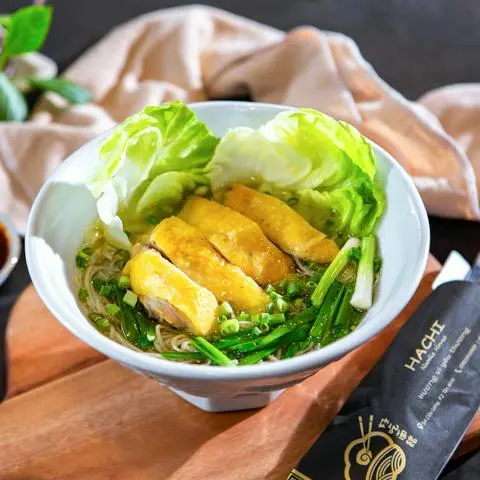 Hình ảnh Mì Hoành Thánh Gà Luộc