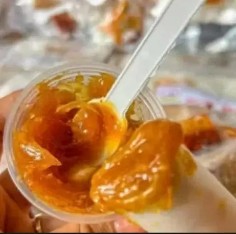 Hình ảnh Bánh Tráng chấm sốt Muối Phô Mai béoo