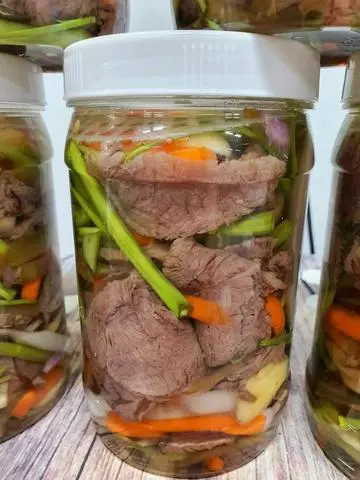 Hình ảnh Bắp Bò Ngâm Rau Tiến Vua 1kg