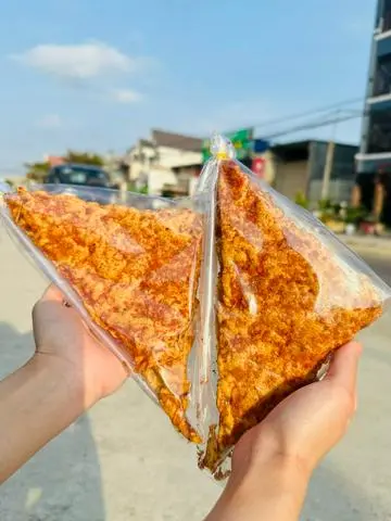 Hình ảnh Bánh tráng nướng sate bò