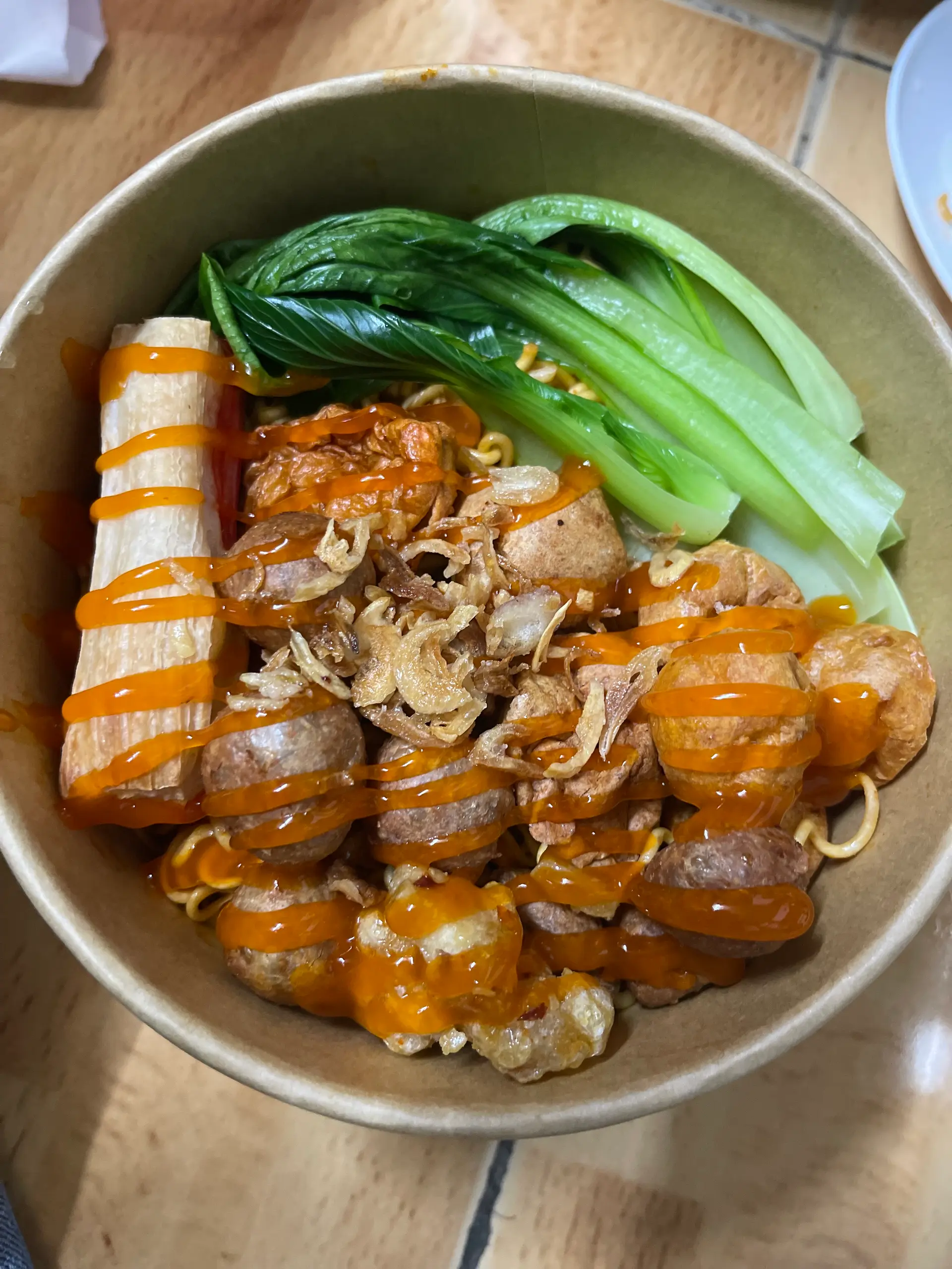 Hình ảnh Mì trộn viên thập cẩm