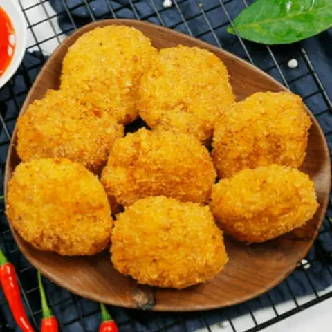 Hình ảnh Bánh Gà Phô Mai - 1 Bánh