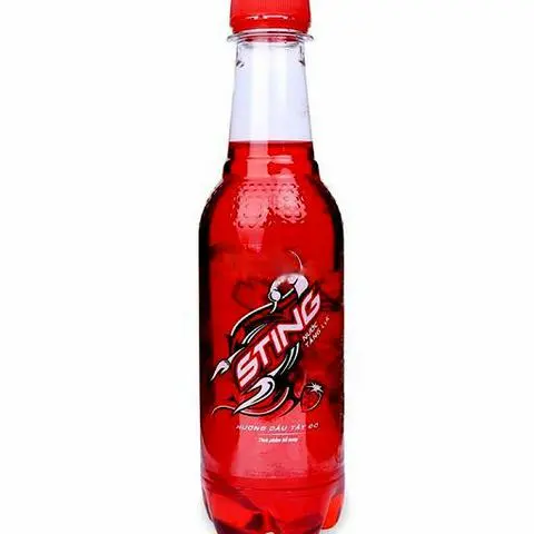 Hình ảnh Sting Dâu - Đỏ 330ml (Chai) Có Ly Đá