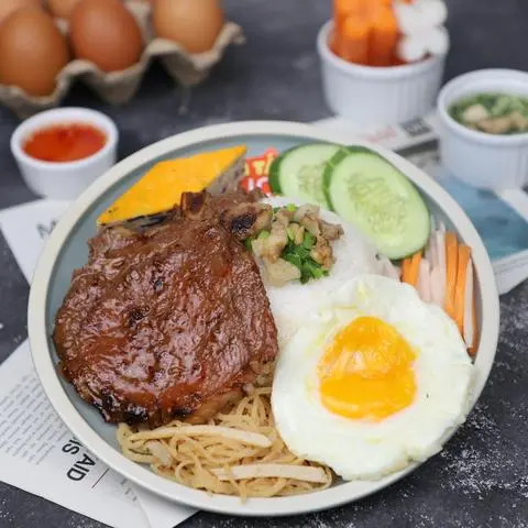 Hình ảnh Cơm Tấm Sườn Bì Chả Ốp La