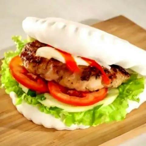 Hình ảnh Bánh bao kẹp burger thịt bò Úc