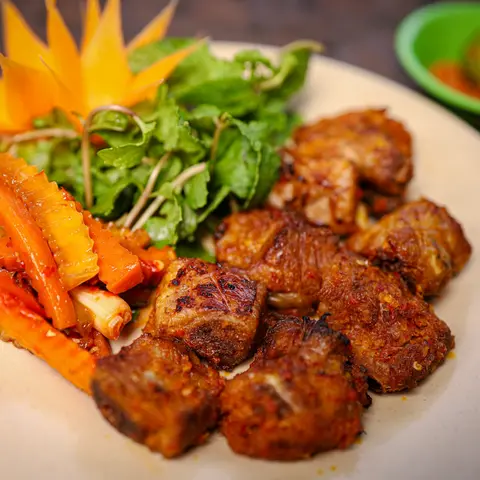 Hình ảnh Sườn heo nướng muối ớt