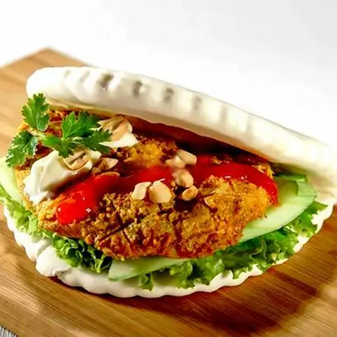 Hình ảnh Bánh bao kẹp burger thịt gà nướng