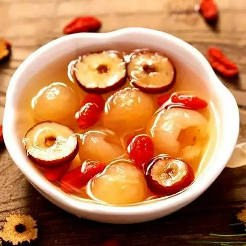 Hình ảnh Chè táo đỏ hạt sen