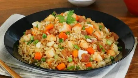 Hình ảnh Cơm chiên thêm