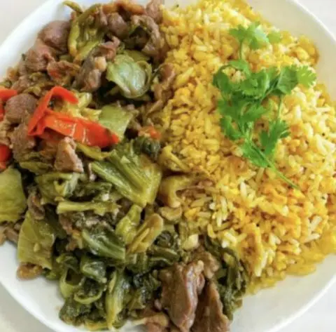 Hình ảnh Cơm Rang Dưa bò