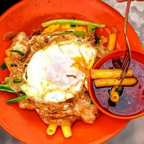 Hình ảnh Nui Xào Trứng Ốp La