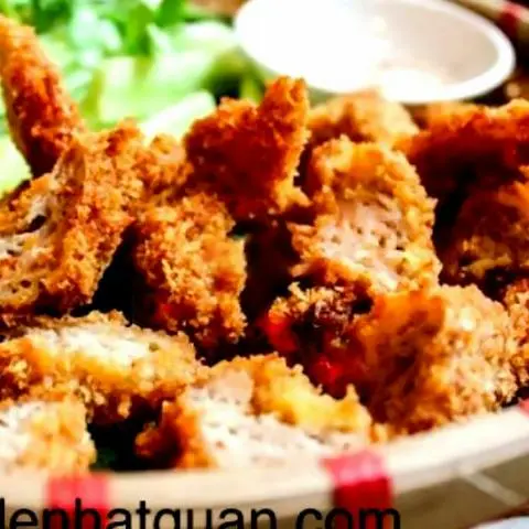 Hình ảnh Nem chua rán thêm