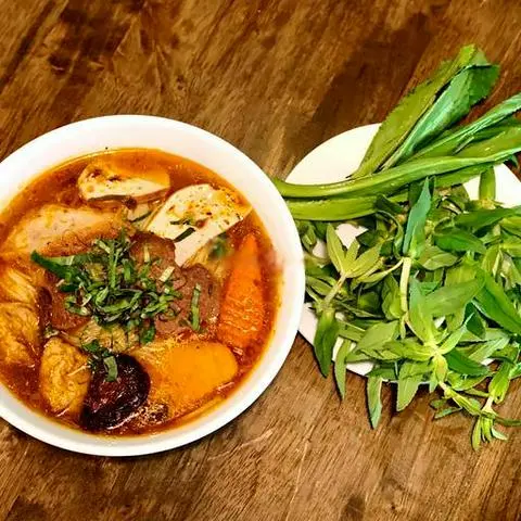 Hình ảnh Bánh mì bò kho chay
