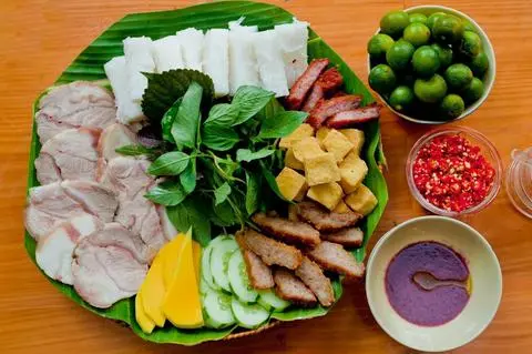 Hình ảnh Bún đậu thịt nem chua