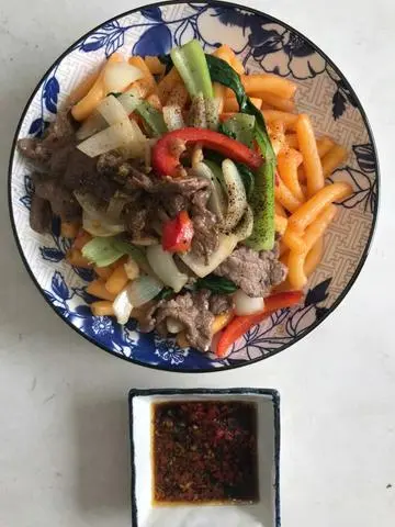 Hình ảnh Nui xào bò 