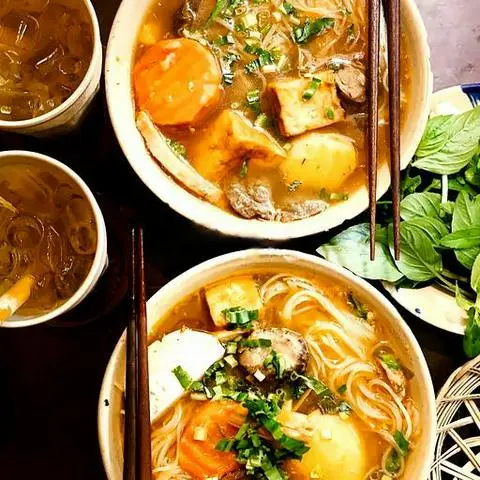 Hình ảnh Hủ tiếu mì bò kho chay