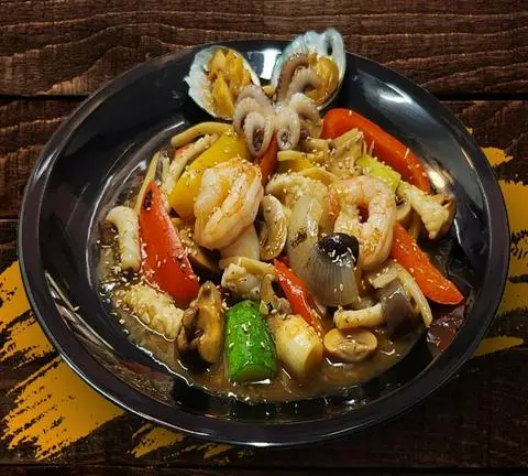 Hình ảnh VIP#7. Rau củ xào hải sản đặc biệt