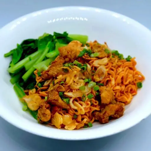 Hình ảnh Mì thêm trộn sốt thịt