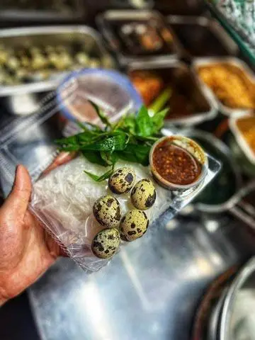 Hình ảnh Bánh tráng chấm sốt tắc