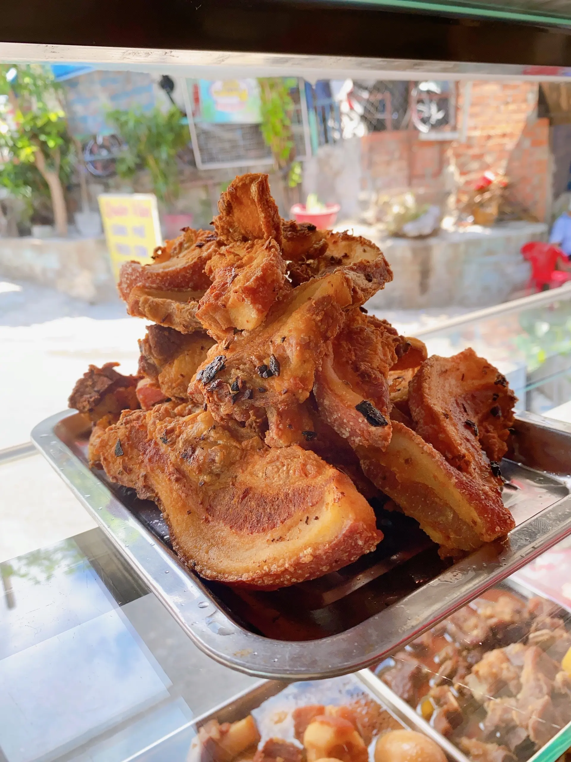 Hình ảnh Cơm Ba Rọi Chiên