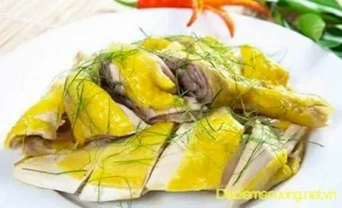 Hình ảnh Gà 1/4 con chặt xé lá chanh - gỏi
