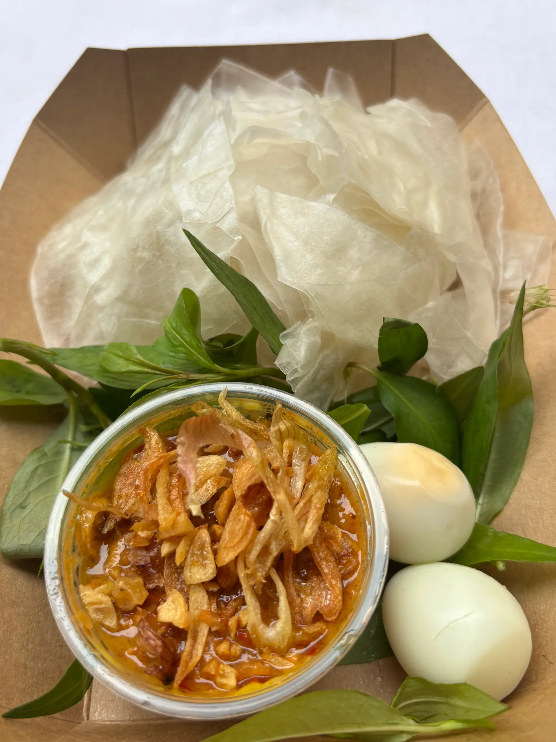 Hình ảnh Bánh Tráng Phơi Sương Chấm Muối Ớt
