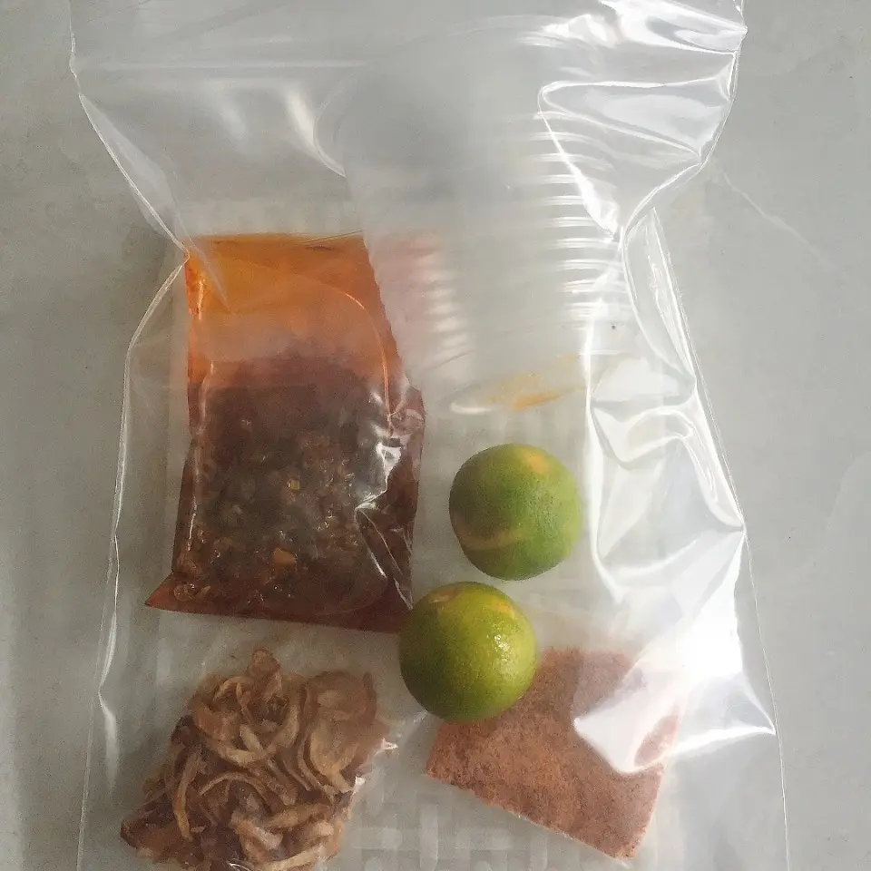Hình ảnh Bánh Tráng Chấm Sate Muối Tắc Chay - 1 Phần
