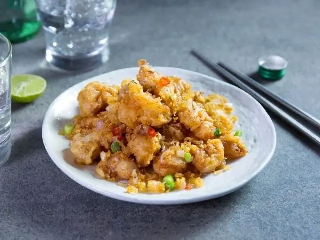 Hình ảnh Sụn gà xào bơ tỏi