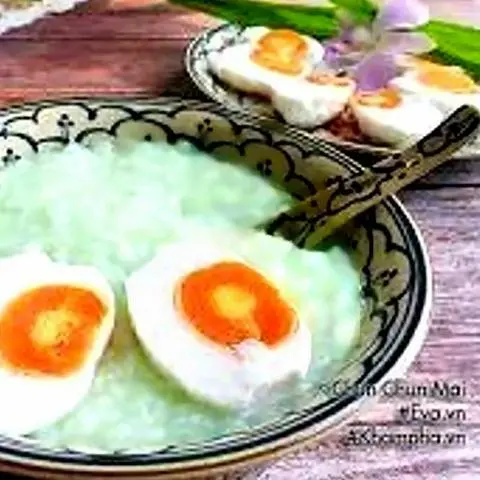 Hình ảnh Cháo trắng hột vịt muối
