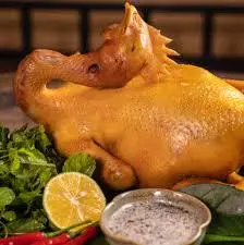 Hình ảnh Gà ủ muối nguyên con