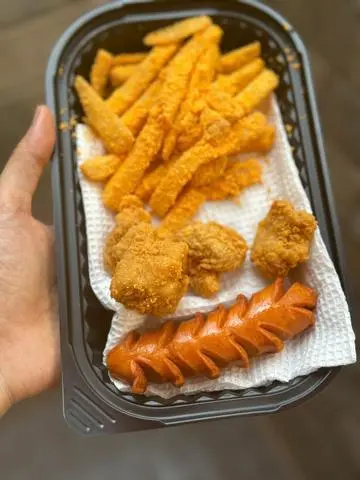 Hình ảnh SET GÀ RÁN - XÚC XÍCH-KHOAI TÂY LẮC PHÔ MAI
