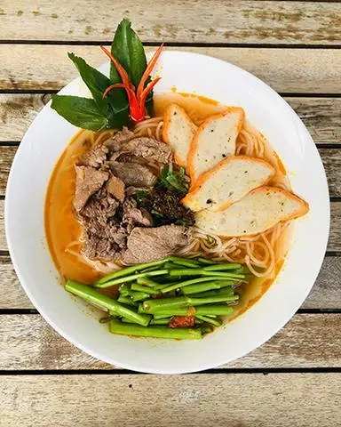 Hình ảnh Bún Thái bò và chả cua