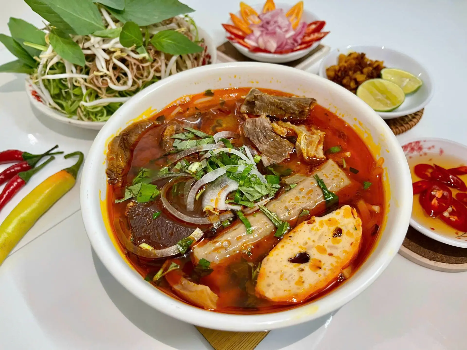 Hình ảnh 15 - Bún bò sụn bò - nạm bò - chả 