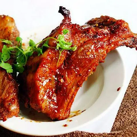 Hình ảnh Cơm sườn cây nướng mật ong