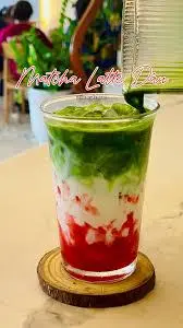 Hình ảnh Sữa gấu Matcha dâu tây