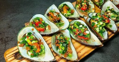 Hình ảnh vẹm xanh nướng mỡ hành 
