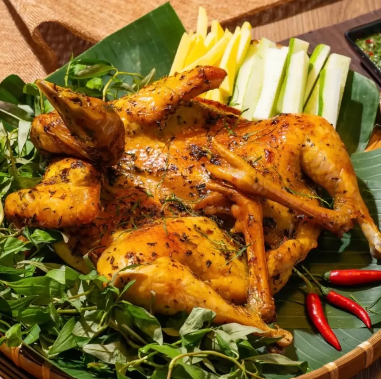Hình ảnh Gà Nướng Lu - Lá Chanh( Siêu cay- Kèm 5 bánh bao)