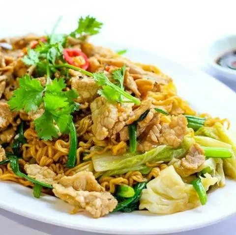 Hình ảnh mì xào bò sốt thái