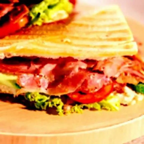 Hình ảnh Kebab thịt heo xông khói
