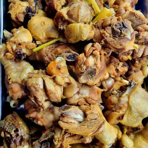 Hình ảnh Cơm gà kho gừng