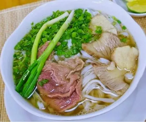 Hình ảnh Phở tái gầu